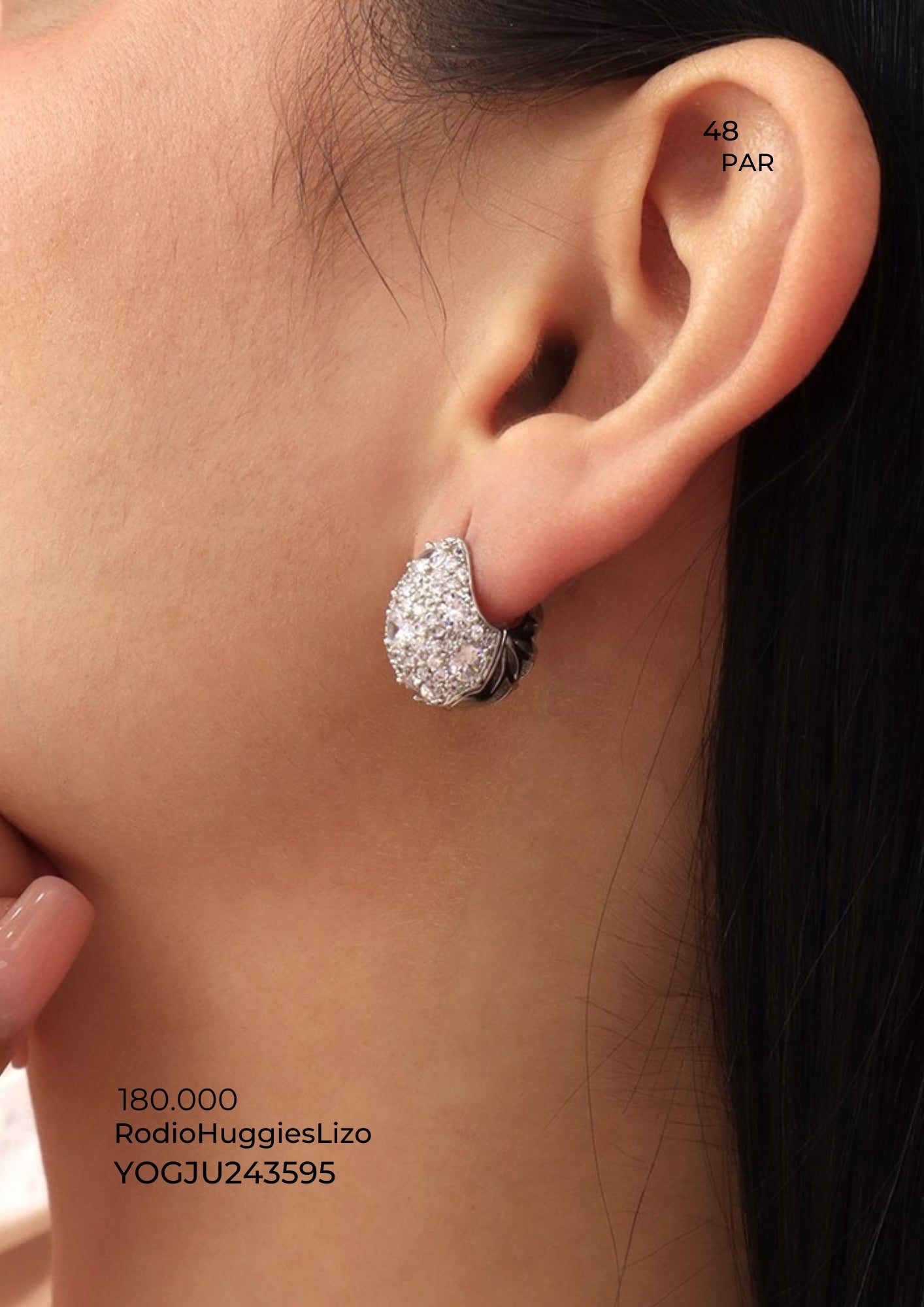 Aro con piedras incrustadas